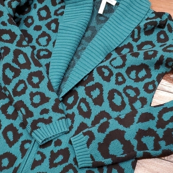 NWOT BCBGeneration cardigan sweater - Picture 9 of 11